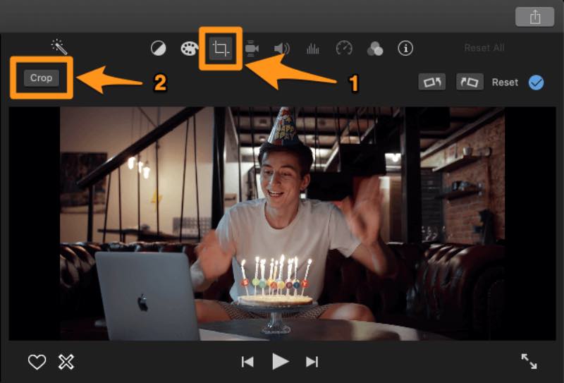 iMovie Cropping Button
